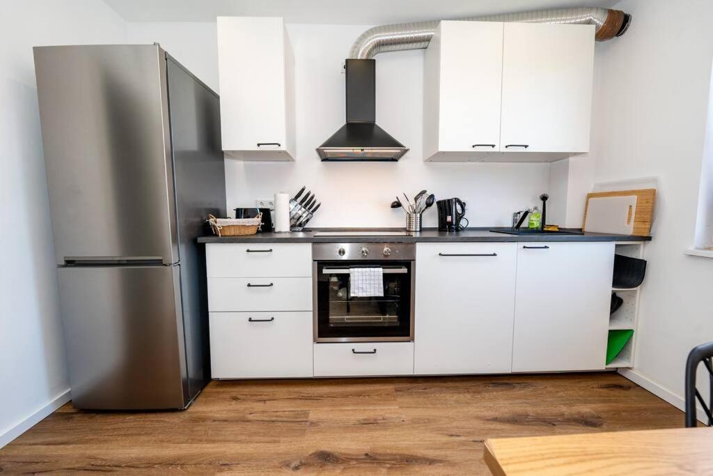 Moderne Maisonette Wohnung Im Fluesseviertel Бремен Экстерьер фото